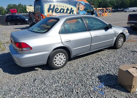 2001 Honda Accord Value Package z USA, uszkodzony, nr VIN 1HGCF86671A085454